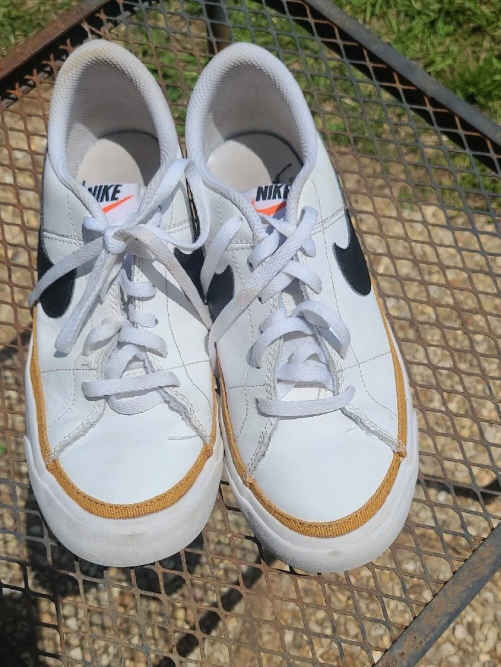 Nike White Low-Top Sneakers with Black Swoosh and Gold Trim Size 5 Youth